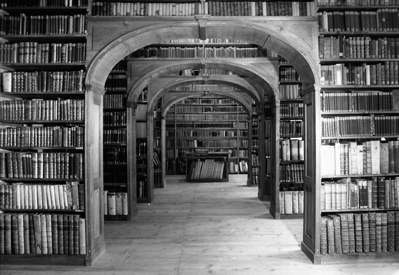 bibliothèque d'archives