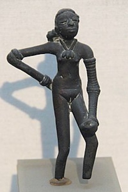 Artiste inconnu, La Fille dansante, c.2500 avant J.-C. La première sculpture en bronze © Creative Commons