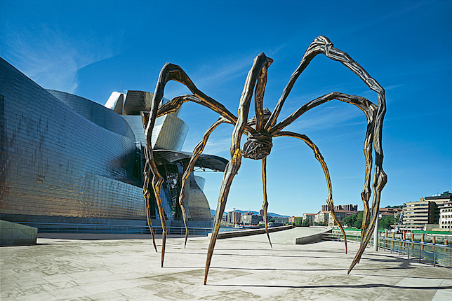Louise Bourgeois, Maman, 1999 © Guggenheim Bilbao. Among the most iconic bronze sculptures made in recent years. 