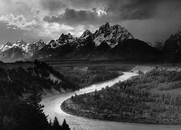Ansel Adams, Les Grands Tetons et la rivière Snake, 1942 © Parc National des Grands Tetons, Wyoming, photographie de paysage en noir et blanc